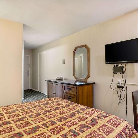 Rodeway Inn & Suites Raton Buitenkant foto