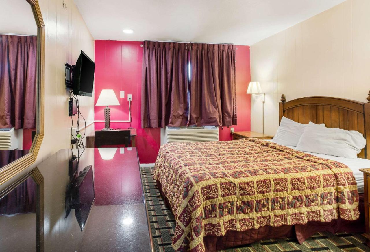 Rodeway Inn & Suites Raton Buitenkant foto